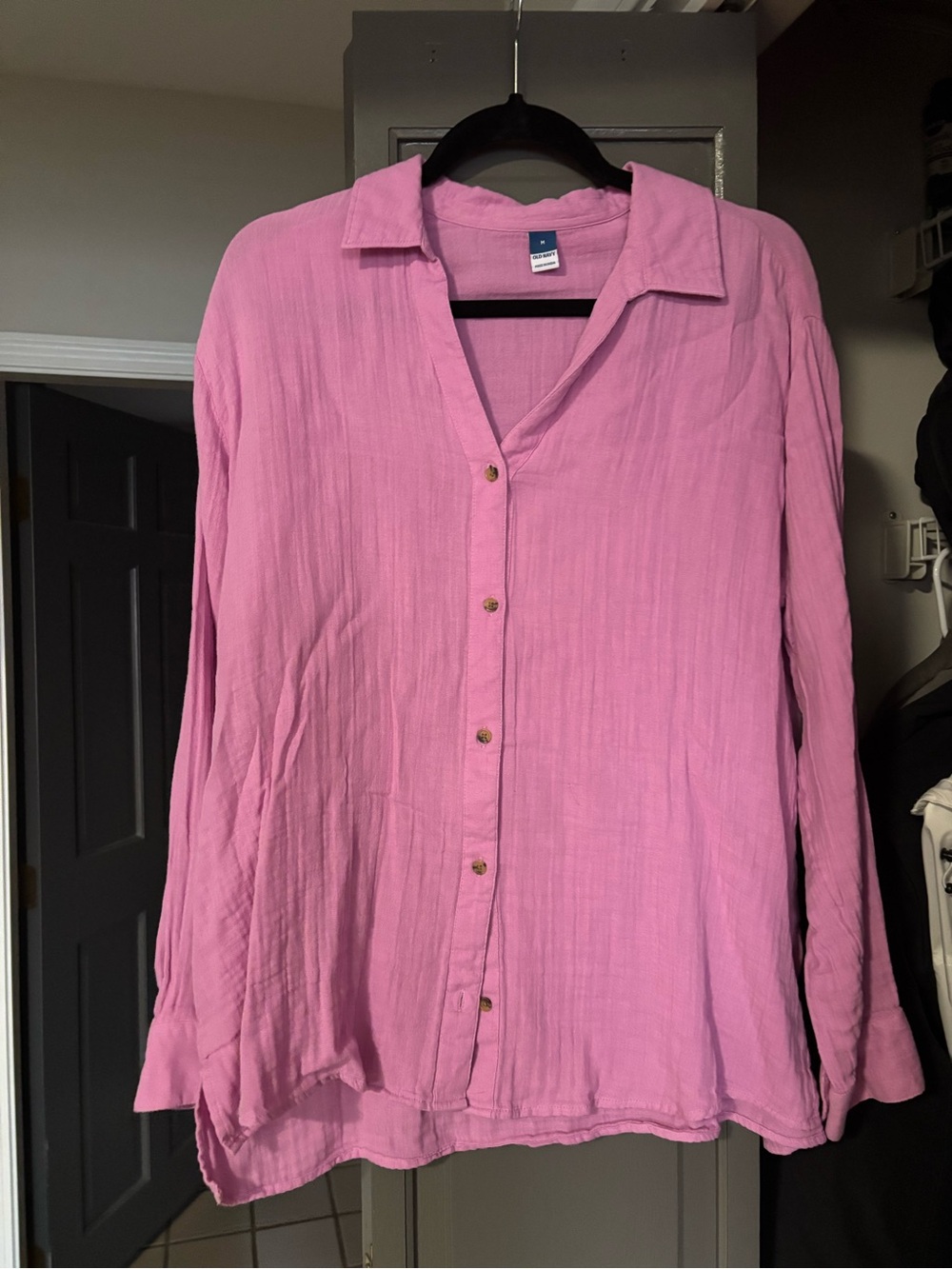 Old Navy Pink Button-Front Long-Sleeve Shirt